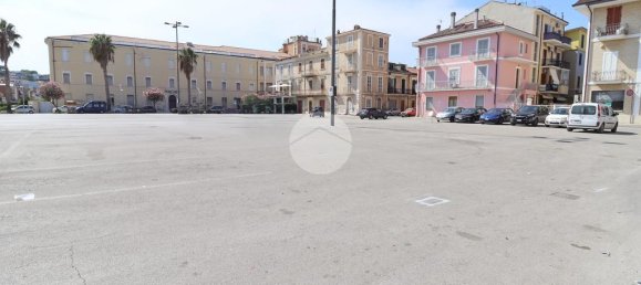 1 room Commercial property in San Benedetto del Tronto, Italy No. 324243 11