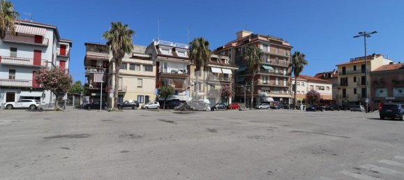 1 room Commercial property in San Benedetto del Tronto, Italy No. 324243 7