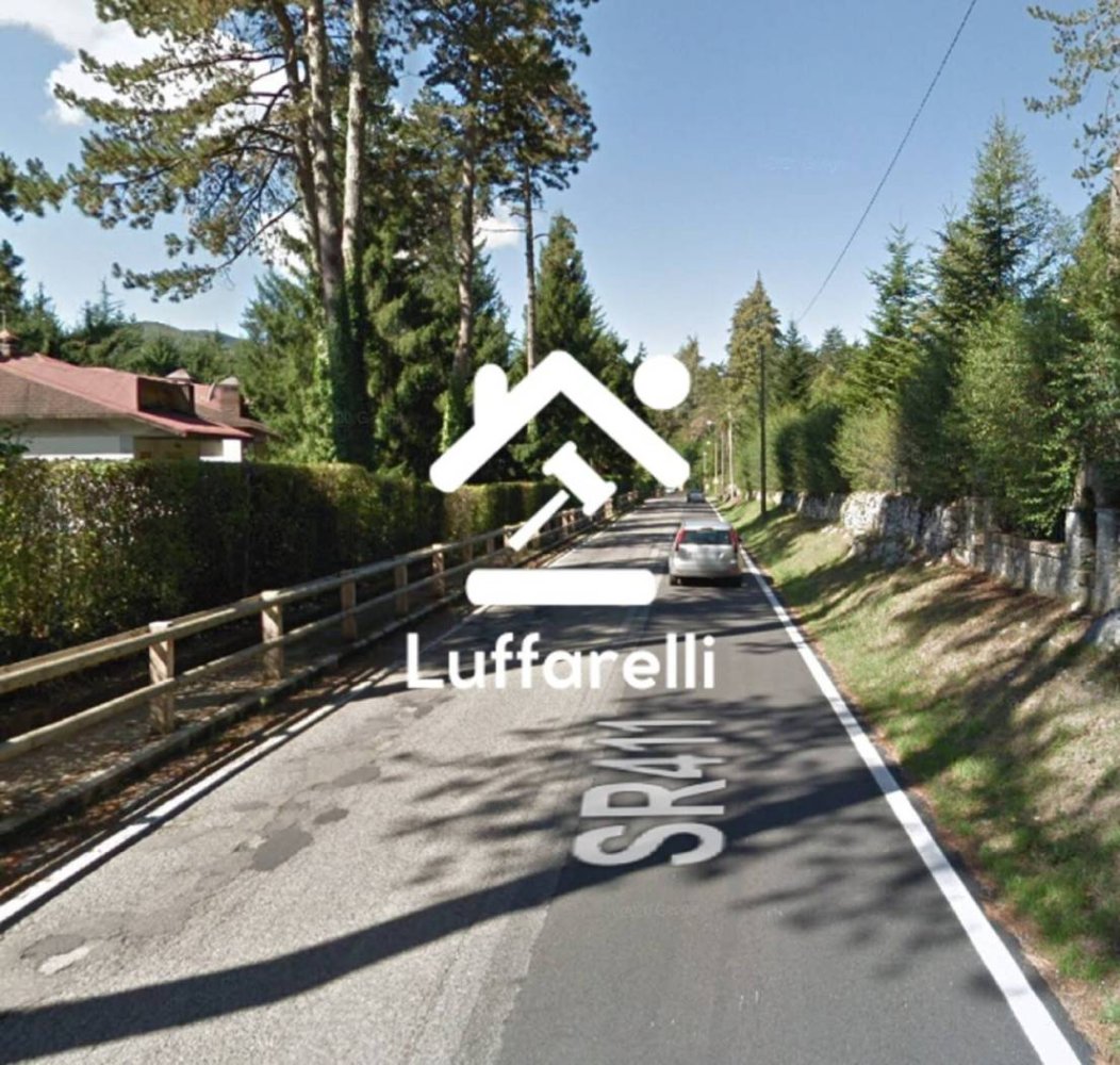 Edificio de 100 dormitorios en Trevi nel Lazio, Italy No. 30694