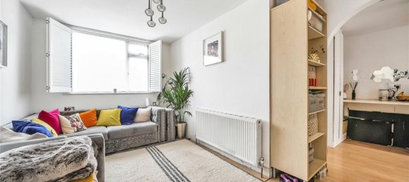 3 bedrooms House in Wembley, United Kingdom No. 12210 4