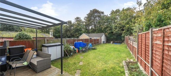 3 bedrooms House in Wembley, United Kingdom No. 12210 16