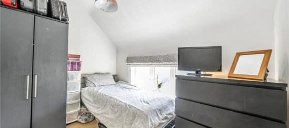 3 bedrooms House in Wembley, United Kingdom No. 12210 15