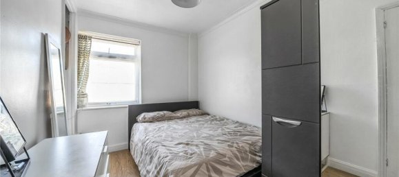 3 bedrooms House in Wembley, United Kingdom No. 12210 32