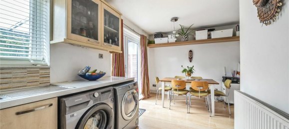 3 bedrooms House in Wembley, United Kingdom No. 12210 39