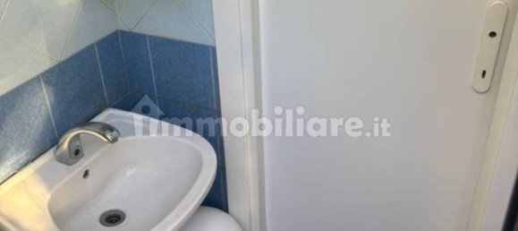 Коммерческая недвижимость с 2 комнатами в Кастель Гандольфо, Италия № 83373 4