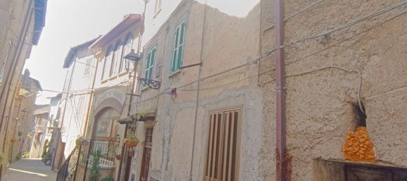 3 rooms Apartment in Roiate, Italy No. 213855 2