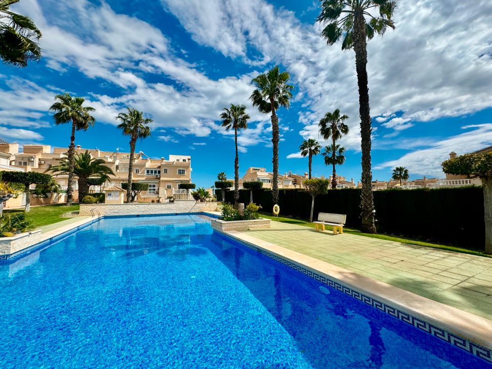 Adosado de 2 dormitorios en Ciudad Quesada, Spain No. 186450