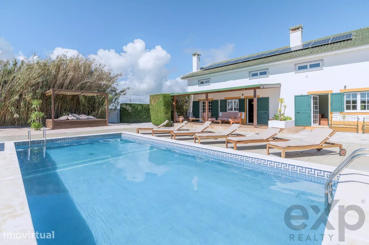 9 bedrooms Commercial property in Luz, Portugal No. 215566