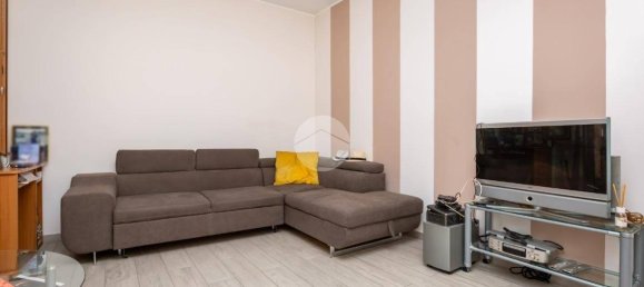 2 Schlafzimmer Wohnung in Collegno, Italy, Nr. 336307 18