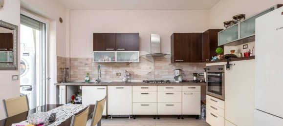 2 Schlafzimmer Wohnung in Collegno, Italy, Nr. 336307 8