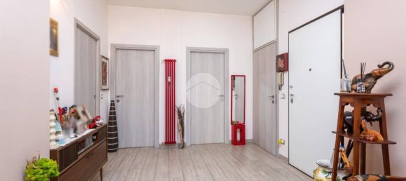 2 Schlafzimmer Wohnung in Collegno, Italy, Nr. 336307 12