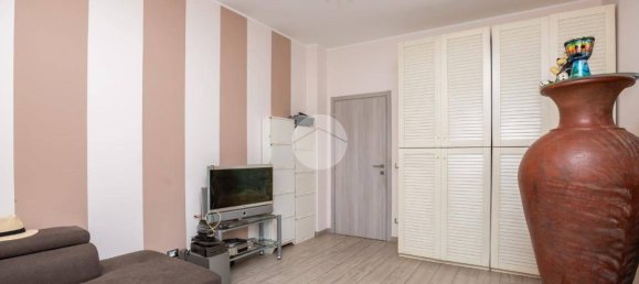 2 Schlafzimmer Wohnung in Collegno, Italy, Nr. 336307 16