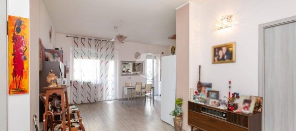 2 Schlafzimmer Wohnung in Collegno, Italy, Nr. 336307 10