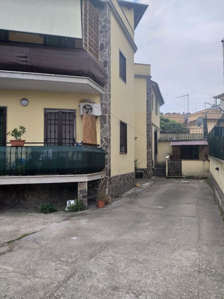 2 Schlafzimmer Wohnung in Rome, Italy, Nr. 348502