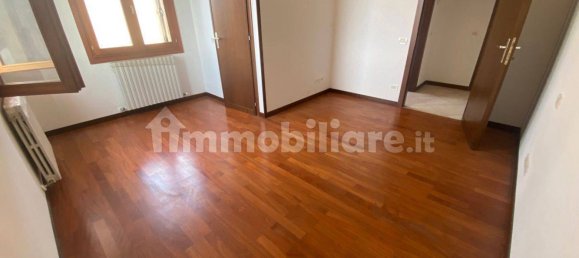3 rooms Apartment in Bovolenta, Italy No. 217040 8