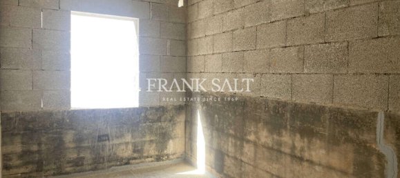 1 bedroom Penthouse in Birzebbuga, Malta No. 1883 5