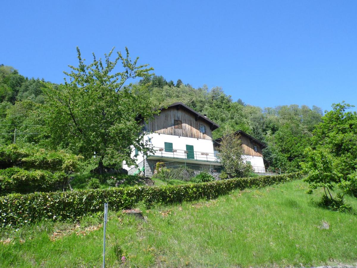 3 bedrooms House in Sillano Giuncugnano, Italy No. 122613