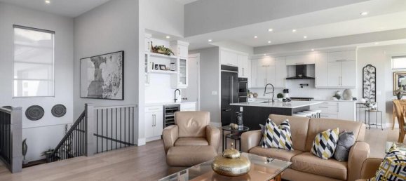 5 bedrooms House in British Columbia, Canada No. 1227 7