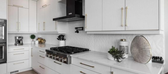 5 bedrooms House in British Columbia, Canada No. 1227 5