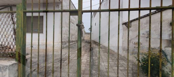 Casa de 4 divisões em San Donato di Lecce, Italy N.º 25933 49