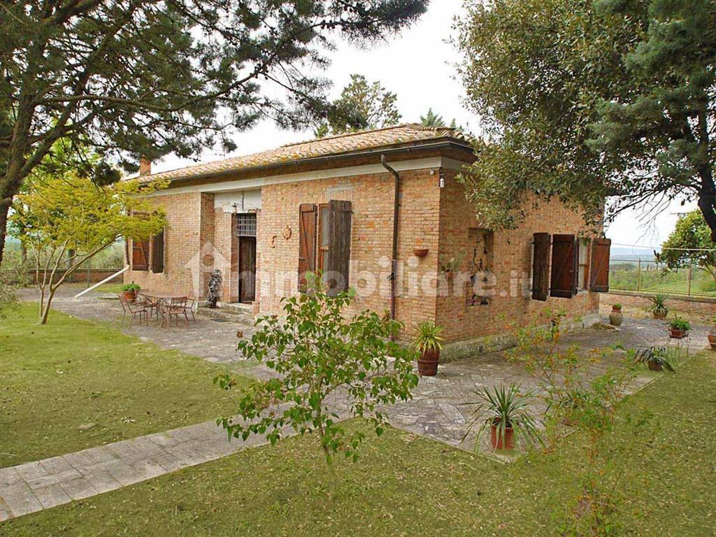 3 bedrooms Villa in Montalcino, Italy No. 166694