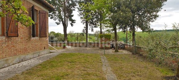 3 bedrooms Villa in Montalcino, Italy No. 166694 6