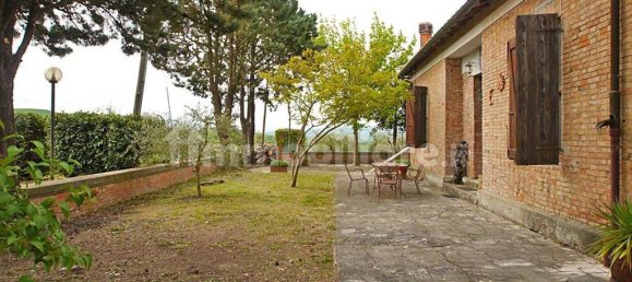 3 bedrooms Villa in Montalcino, Italy No. 166694 5