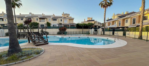 Дом с 4 спальнями в Эль Кануэло, Испания № 155019 12