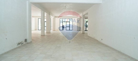 Коммерческая недвижимость с 2 спальнями в Энна, Италия № 296977 3