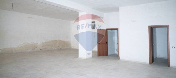 Коммерческая недвижимость с 2 спальнями в Энна, Италия № 296977 16