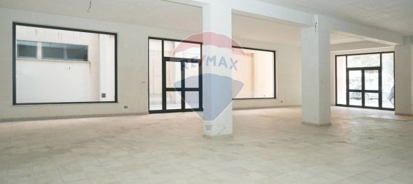 Коммерческая недвижимость с 2 спальнями в Энна, Италия № 296977 2