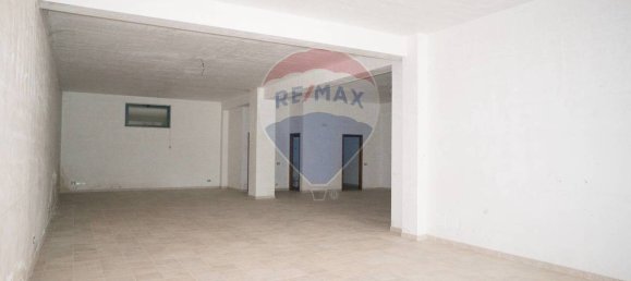 Коммерческая недвижимость с 2 спальнями в Энна, Италия № 296977 8