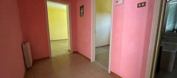 3 rooms Apartment in Castelnuovo di Garfagnana, Italy No. 69931 5