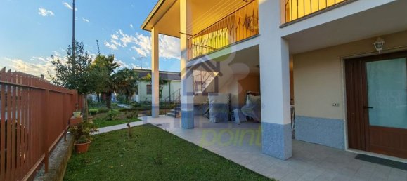 Вилла с 4 комнатами в Массаленго, Италия № 237937 29