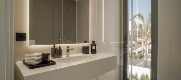 4 bedrooms Villa in Marbella, Spain No. 4394 9