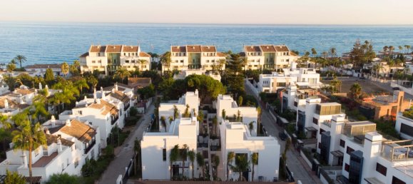 4 bedrooms Villa in Marbella, Spain No. 4394 5