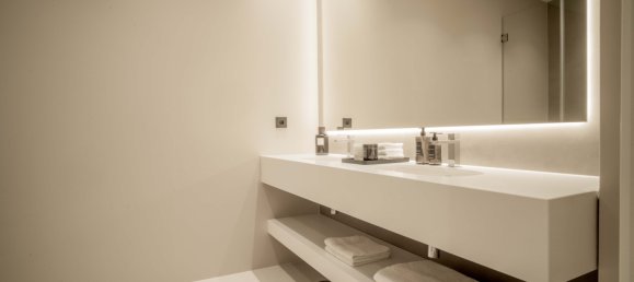 4 bedrooms Villa in Marbella, Spain No. 4394 29