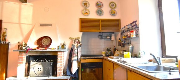 4 bedrooms Villa in Genoa, Italy No. 81535 5