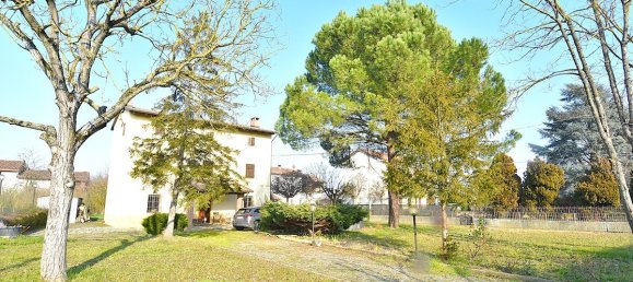 4 bedrooms Villa in Genoa, Italy No. 81535 2