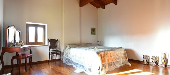 4 bedrooms Villa in Genoa, Italy No. 81535 20