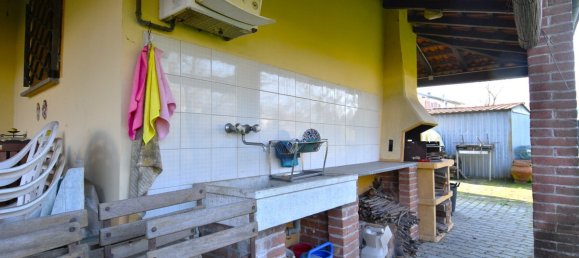 4 bedrooms Villa in Genoa, Italy No. 81535 14