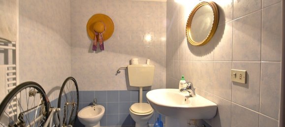 4 bedrooms Villa in Genoa, Italy No. 81535 12