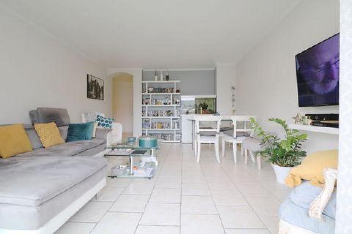2 bedrooms Condo in Le Cannet, France No. 13973