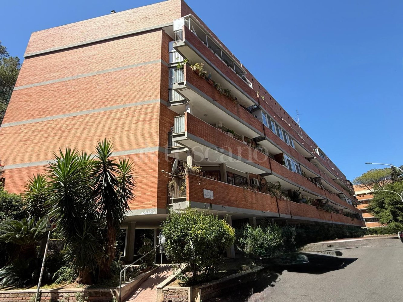 4 rooms Apartment in Rome, Italy No. 267400