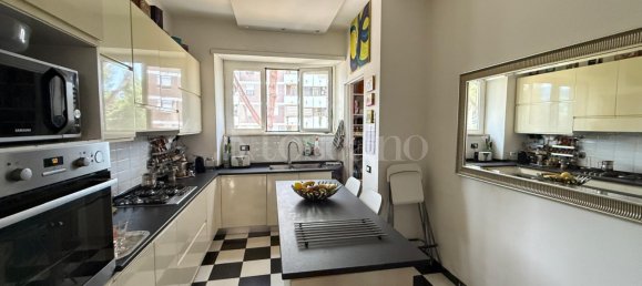 4 rooms Apartment in Rome, Italy No. 267400 10