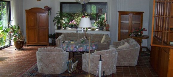 3 Schlafzimmer Bungalow in Krefeld, Germany, Nr. 71850 2