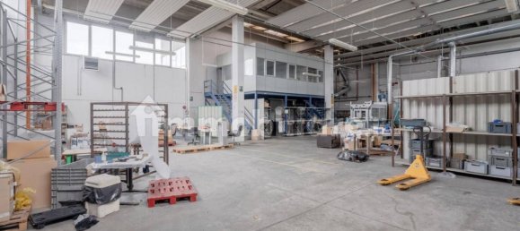 Склад 1600м² в Вольпьяно, Италия № 319588 8