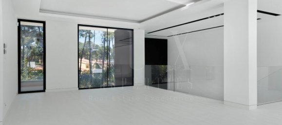 6 bedrooms Villa in Almada, Portugal No. 142354 14