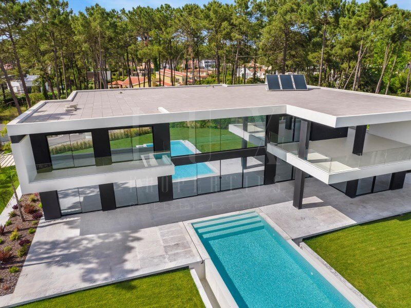 6 bedrooms Villa in Almada, Portugal No. 142354