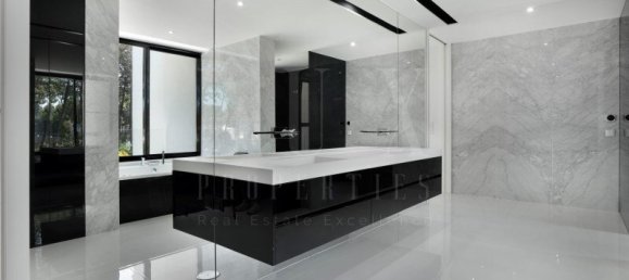 6 bedrooms Villa in Almada, Portugal No. 142354 32